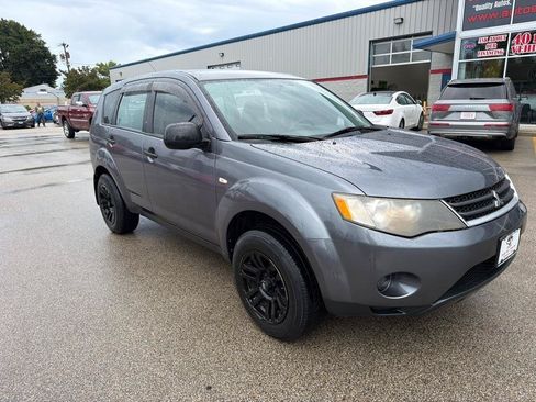 Used 2008 Mitsubishi Outlander ES FWD image 2