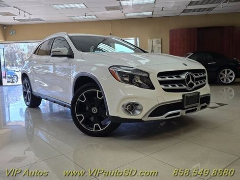 Used 2020 Mercedes-Benz GLA 250 4MATIC w/ Convenience Package image 1