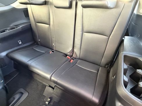 Used 2024 Toyota Grand Highlander XLE image 30