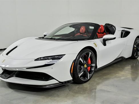 Used 2023 Ferrari SF90 Spider AWD/4WD image 5