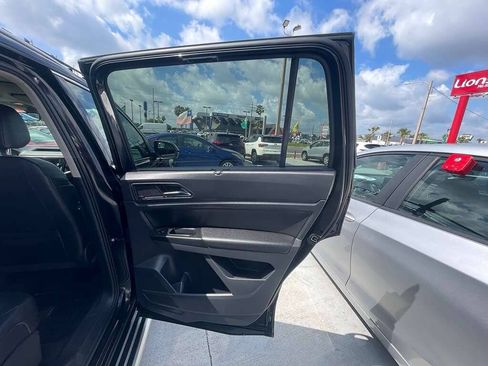 Used 2020 Volkswagen Atlas SEL R-Line AWD/4WD image 15