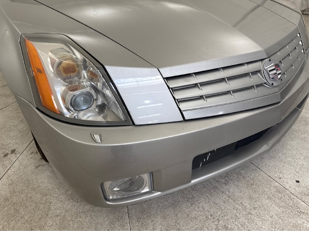 Used 2004 Cadillac XLR RWD image 14