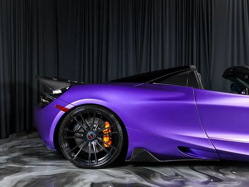 Used 2020 McLaren 720S Spider RWD image 3
