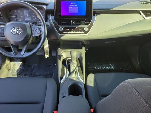Used 2025 Toyota Corolla LE image 14