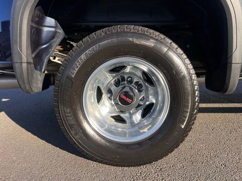 Used 2023 GMC Sierra 3500 Denali w/ Denali Ultimate Package image 7