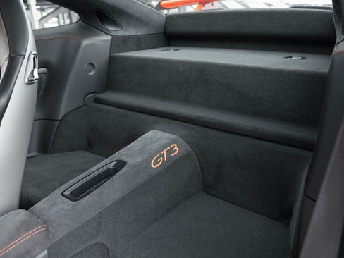 Certified 2018 Porsche 911 GT3 image 29