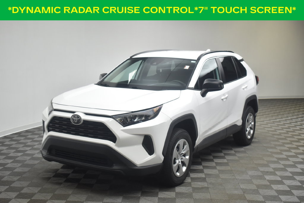 Used 2021 Toyota RAV4 LE AWD/4WD image 2