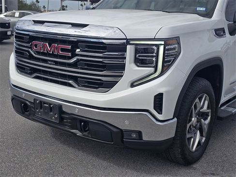 Used 2024 GMC Sierra 1500 SLT image 9