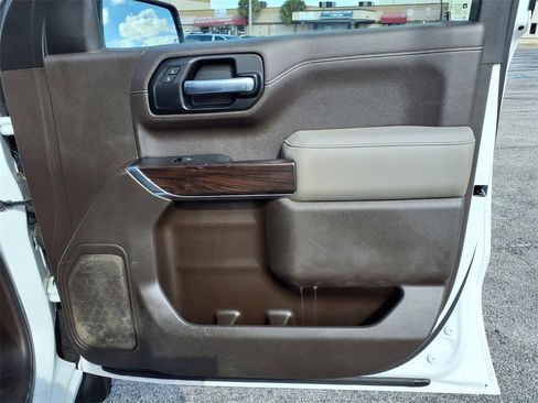 Used 2019 GMC Sierra 1500 SLT image 15