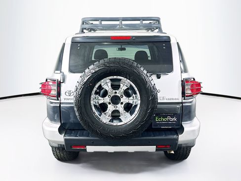 Used 2007 Toyota FJ Cruiser 2WD image 7