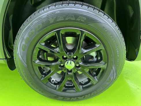 Used 2016 Jeep Cherokee Latitude AWD/4WD image 15