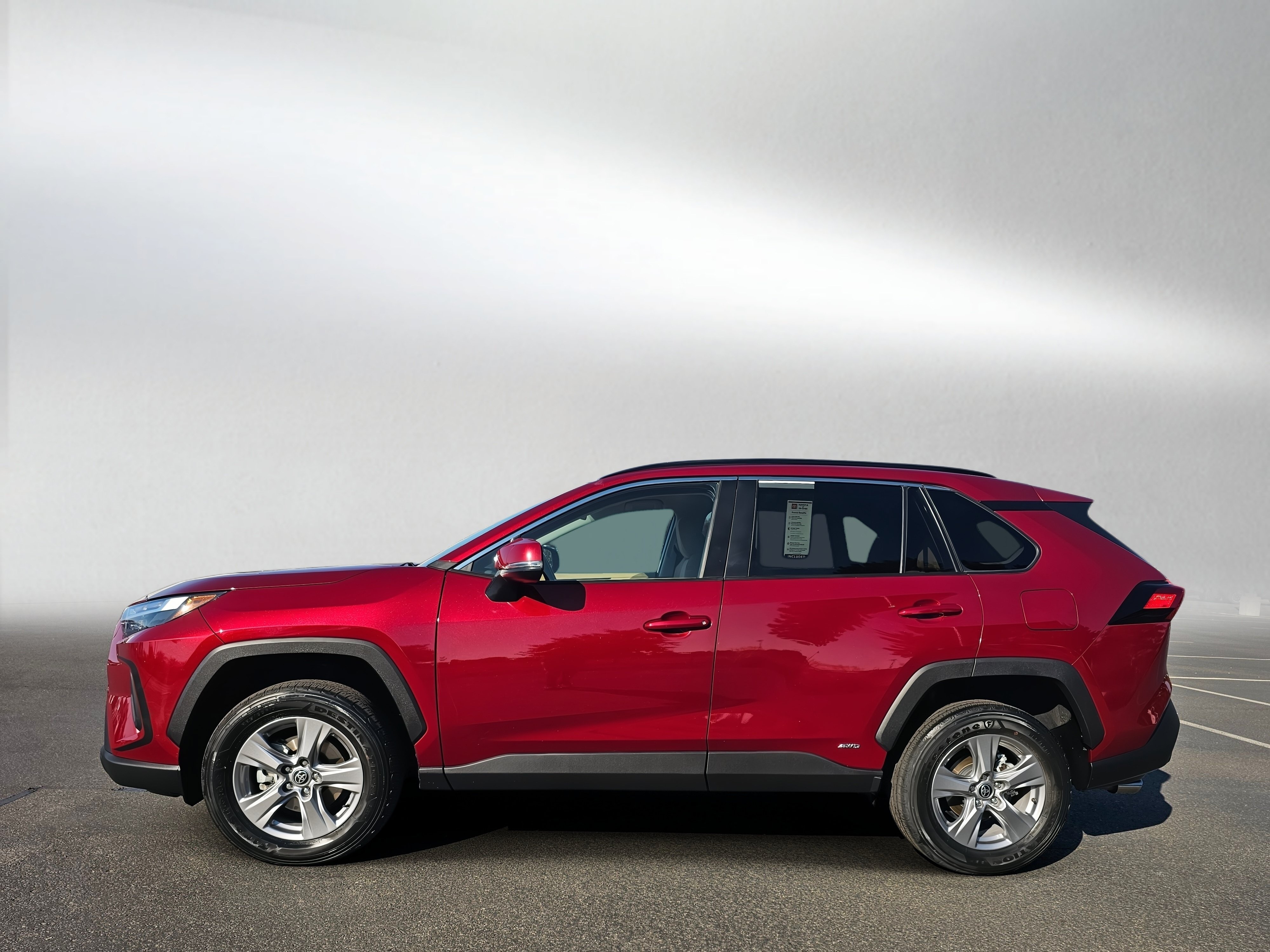 Certified 2022 Toyota RAV4 XLE w/ XLE Grade Weather Package AWD/4WD image 2
