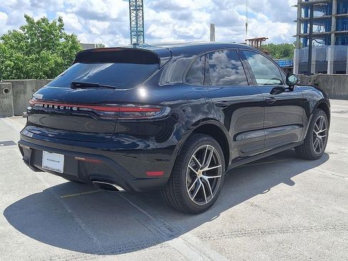 Used 2025 Porsche Macan image 8