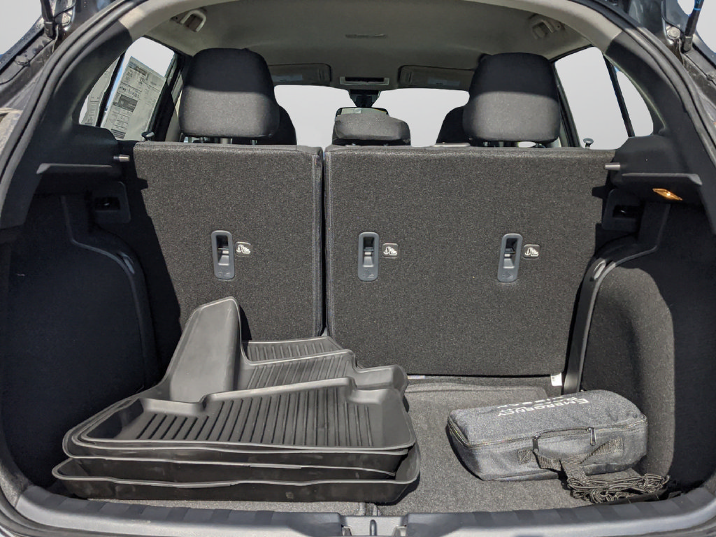 Certified 2025 Nissan Kicks Play S FWD image 18