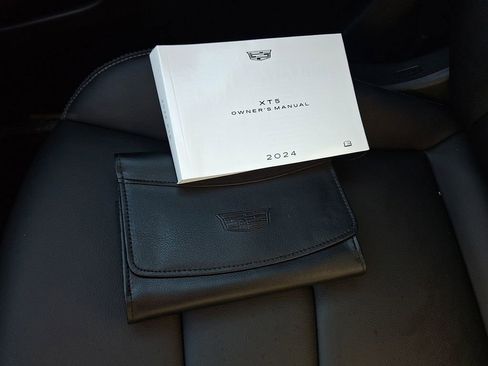 Used 2024 Cadillac XT5 Luxury image 29