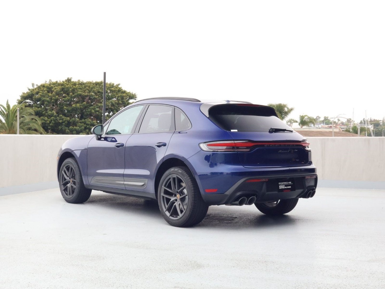 Certified 2023 Porsche Macan Turbo AWD/4WD image 3