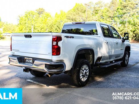 Used 2025 Chevrolet Silverado 2500 LT w/ Convenience Package AWD/4WD image 5
