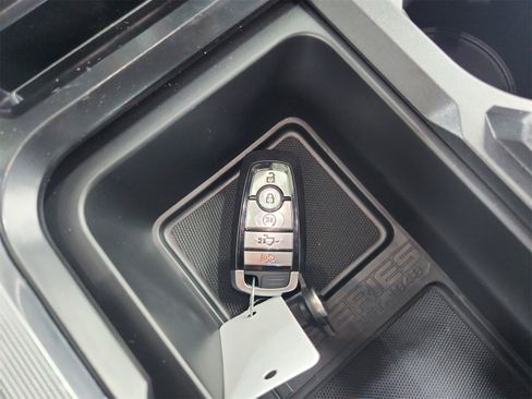 New 2026 Ford F250 Platinum image 37