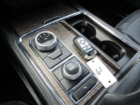 Used 2021 Ford Expedition Max Limited image 15