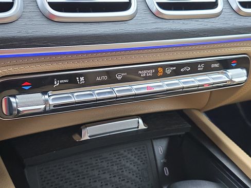 New 2026 Mercedes-Benz GLS 450 4MATIC image 25