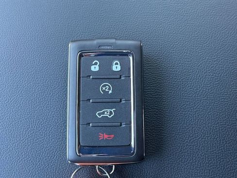 New 2026 Jeep Grand Cherokee Altitude image 31