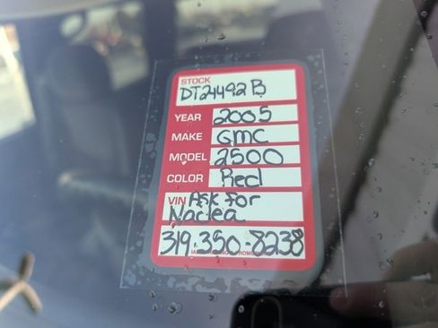 Used 2005 GMC Sierra 2500 SLE w/ Skid Plate Package image 31