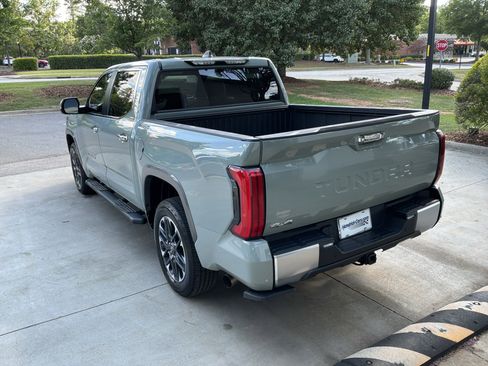Used 2025 Toyota Tundra Limited AWD/4WD image 8