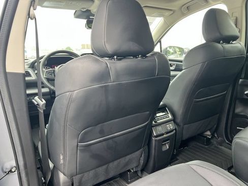 Used 2025 Subaru Ascent Limited AWD/4WD image 37