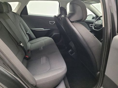 Used 2025 Kia K4 FWD image 19
