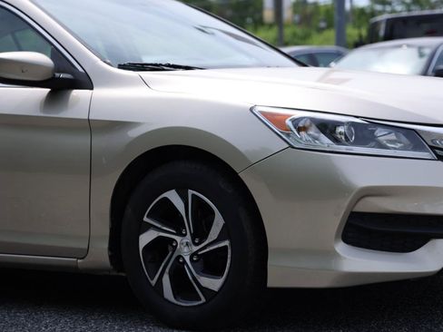 Used 2017 Honda Accord LX image 8