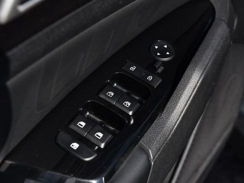 Used 2023 Kia Sportage EX FWD image 8