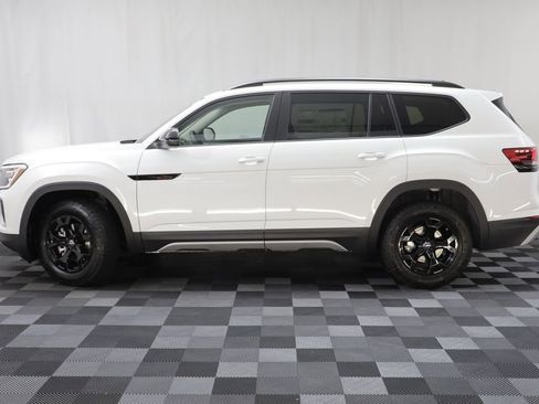 New 2026 Volkswagen Atlas Peak Edition image 5