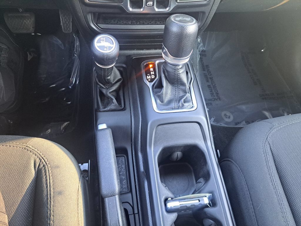 Used 2023 Jeep Wrangler Unlimited Sport AWD/4WD image 18