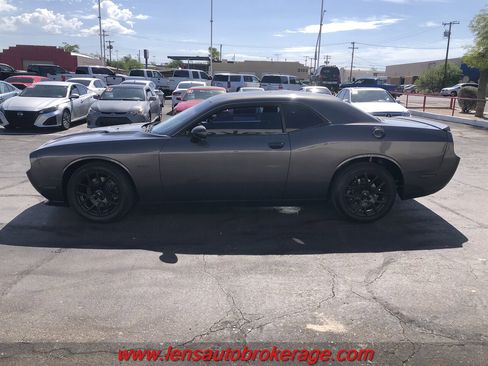 Used 2013 Dodge Challenger R/T image 5