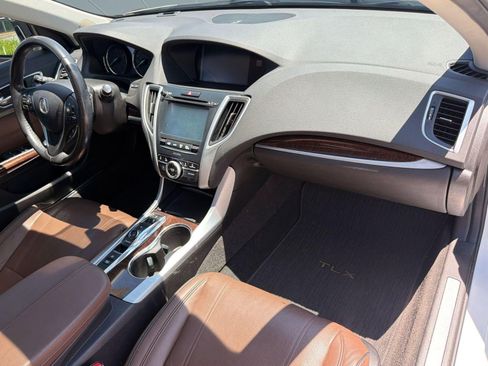 Used 2018 Acura TLX V6 w/ Technology Package FWD image 30