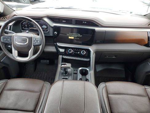 Used 2025 GMC Sierra 1500 Denali image 8