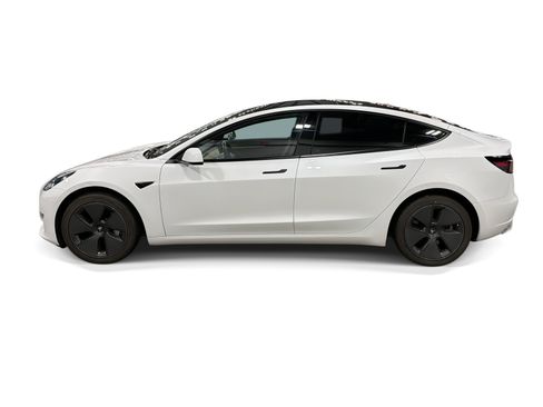 Certified 2023 Tesla Model 3 Standard Range RWD image 3