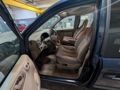 Used 2002 Dodge Caravan SE FWD image 21