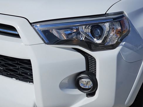 Used 2021 Toyota 4Runner SR5 image 11