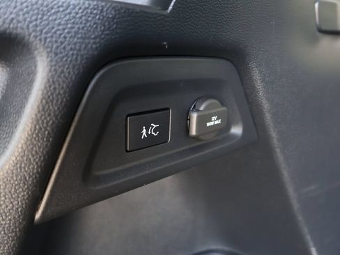 Used 2023 Honda Pilot Touring image 10