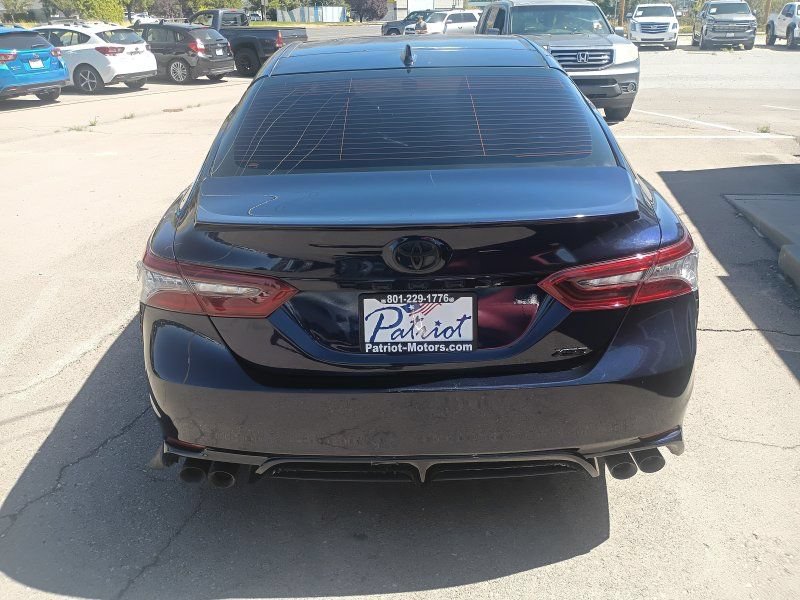 Used 2021 Toyota Camry XSE FWD image 4