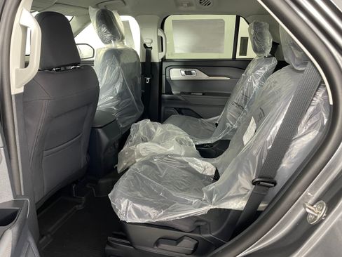 New 2026 Ford Explorer Active AWD/4WD image 6