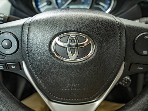 Used 2015 Toyota Corolla LE FWD image 28