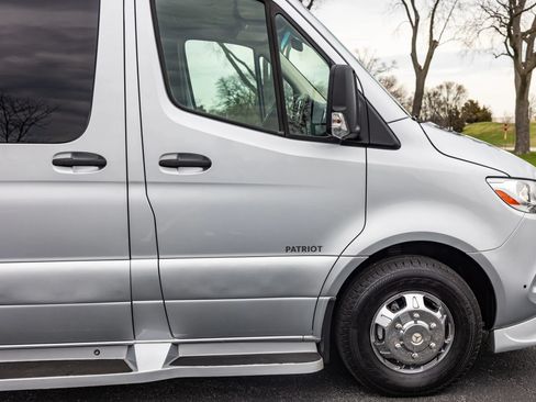 Used 2019 Mercedes-Benz Sprinter 170 w/ Premium Plus Package image 19