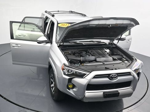 Used 2023 Toyota 4Runner TRD Off-Road Premium AWD/4WD image 39
