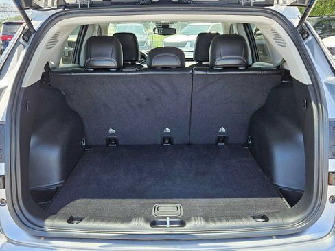 Used 2022 Jeep Compass Latitude FWD image 32