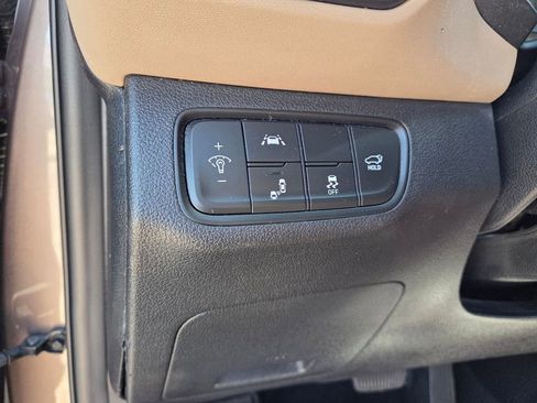 Used 2020 Hyundai Santa Fe Limited FWD image 25