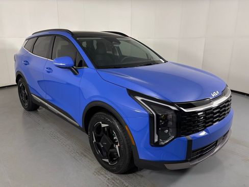 New 2026 Kia Sportage EX image 2