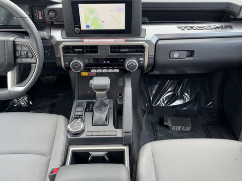 Certified 2025 Toyota Tacoma SR5 image 17