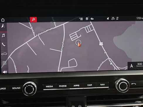 Used 2020 Porsche Macan image 16